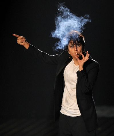 Lady Gaga no palco do VMA 2011 • Kevin Winter/Getty Images
