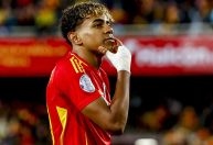 Treinador do Barcelona critica seleção espanhola após lesão de Lamine Yamal