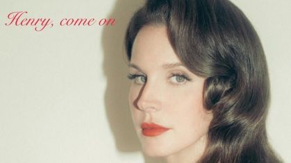 Lana Del Rey lançou "Henry, come on" de surpresa nesta sexta-feira (12)