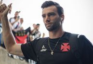 Goleiro do Vasco demonstra empatia e elogia Cássio após jogo com Cruzeiro