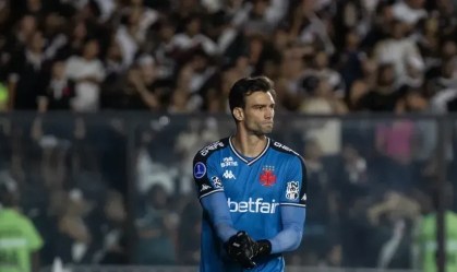 Léo Jardim garantiu que quer permanecer no Vasco