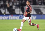 Diretor comenta venda de promessas do São Paulo: “Não posso segurar jogador”