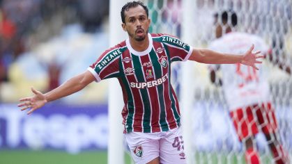 Lima comemora primeiro gol do Fluminense sobre o Red Bull Bragantino