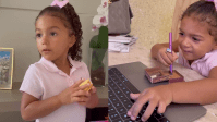 Filha de Lore Improta e Leo Santana encanta em recriação de "Mania de Você"