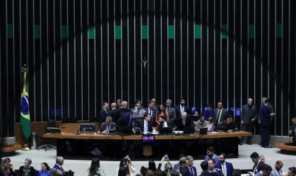 PDT defende mudança em isenção do IR após deixar base de Lula