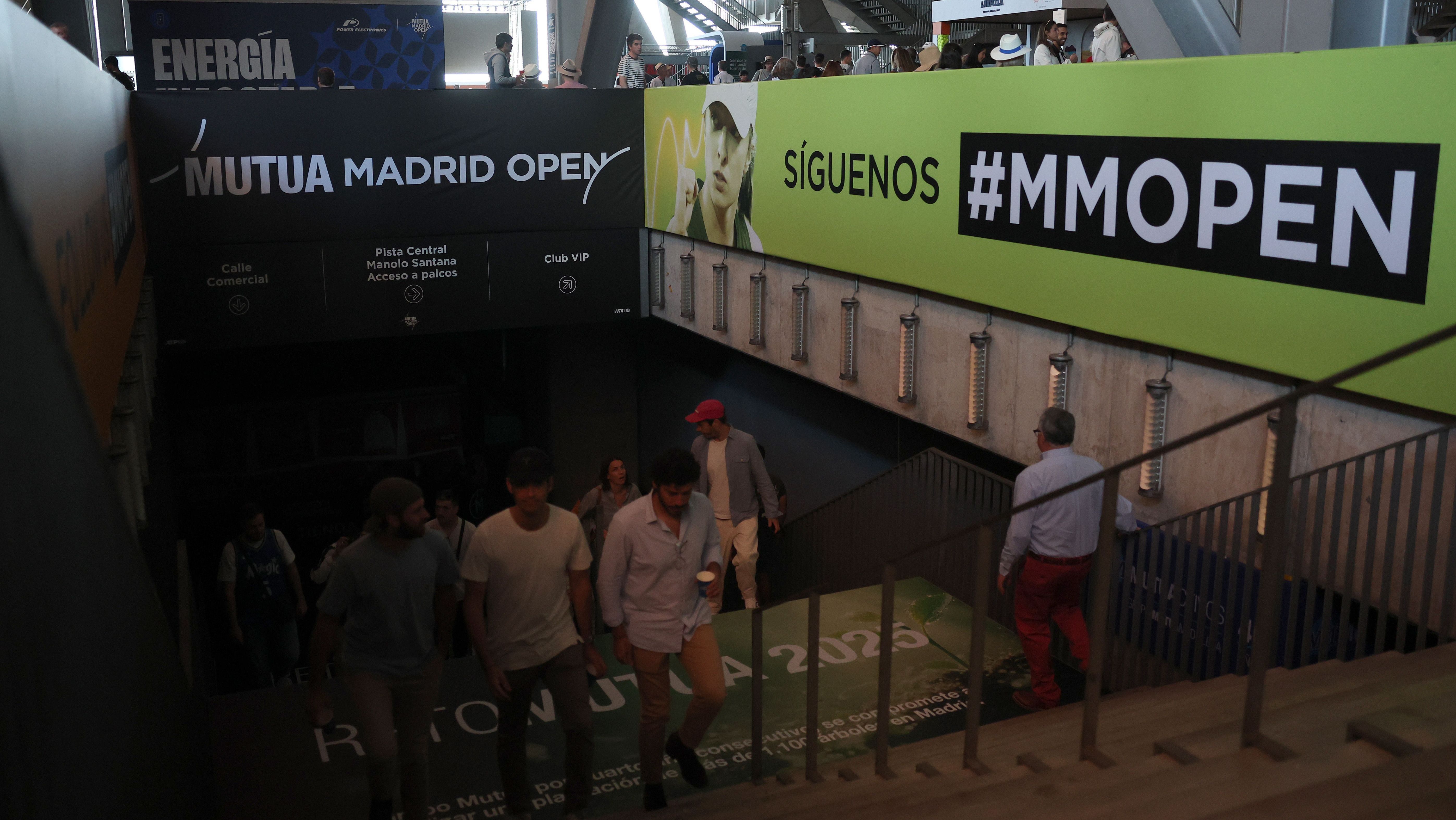 Torcedores precisaram deixar o complexo do Madrid Open em razão do apagão na Espanha