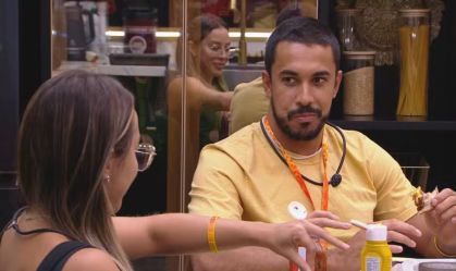 Maike flerta com Renata no BBB 25