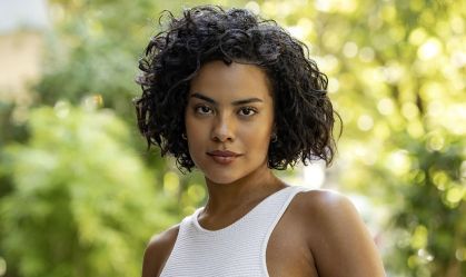 Bella Campos é Maria de Fátima em "Vale Tudo"