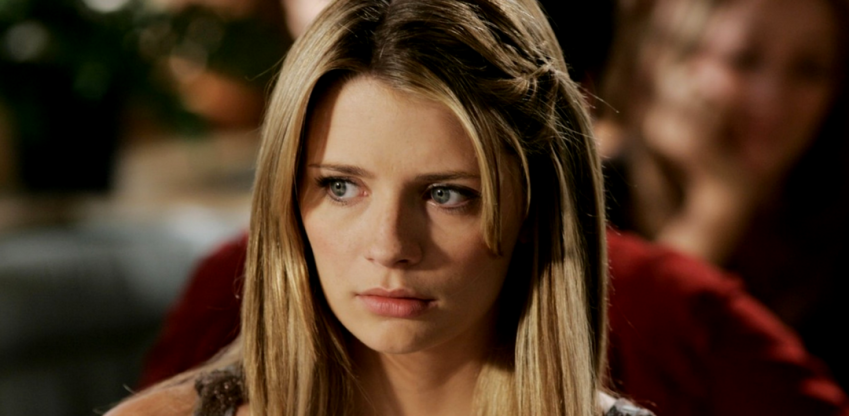 Mischa Barton como Marissa Cooper em "The O.C." • Reprodução