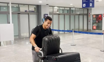 Marlon desembarcou em Porto Alegre na manhã desta sexta-feira (11)