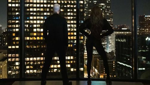 Maroon 5 divulgou foto do vocalista Adam Levine com uma cantora misteriosa