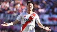 Joia do River que marcou golaço de falta no Boca fez gol idêntico na base