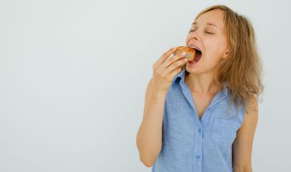 Quais os riscos da mastigação inadequada? Veja 5 dicas para evitá-los