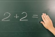 Matemática: só 5% dos alunos do 3º ano médio têm bom desempenho, diz estudo