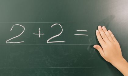 Matemática: só 5% dos alunos do 3º ano médio têm bom desempenho, diz estudo
