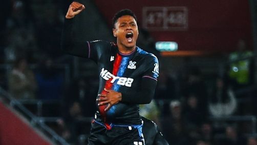 Matheus França comemora gol do Crystal Palace contra o Southampton