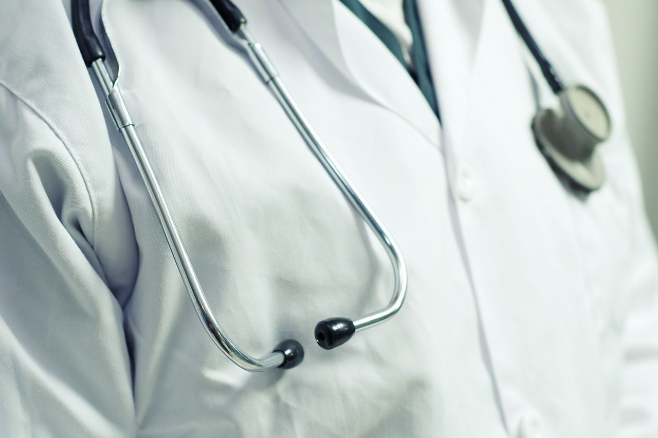 médico