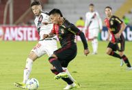 Carille revela que defensores do Vasco pediram oxigênio na altitude