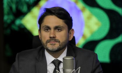 Após demissão, Juscelino Filho reassume mandato de deputado
