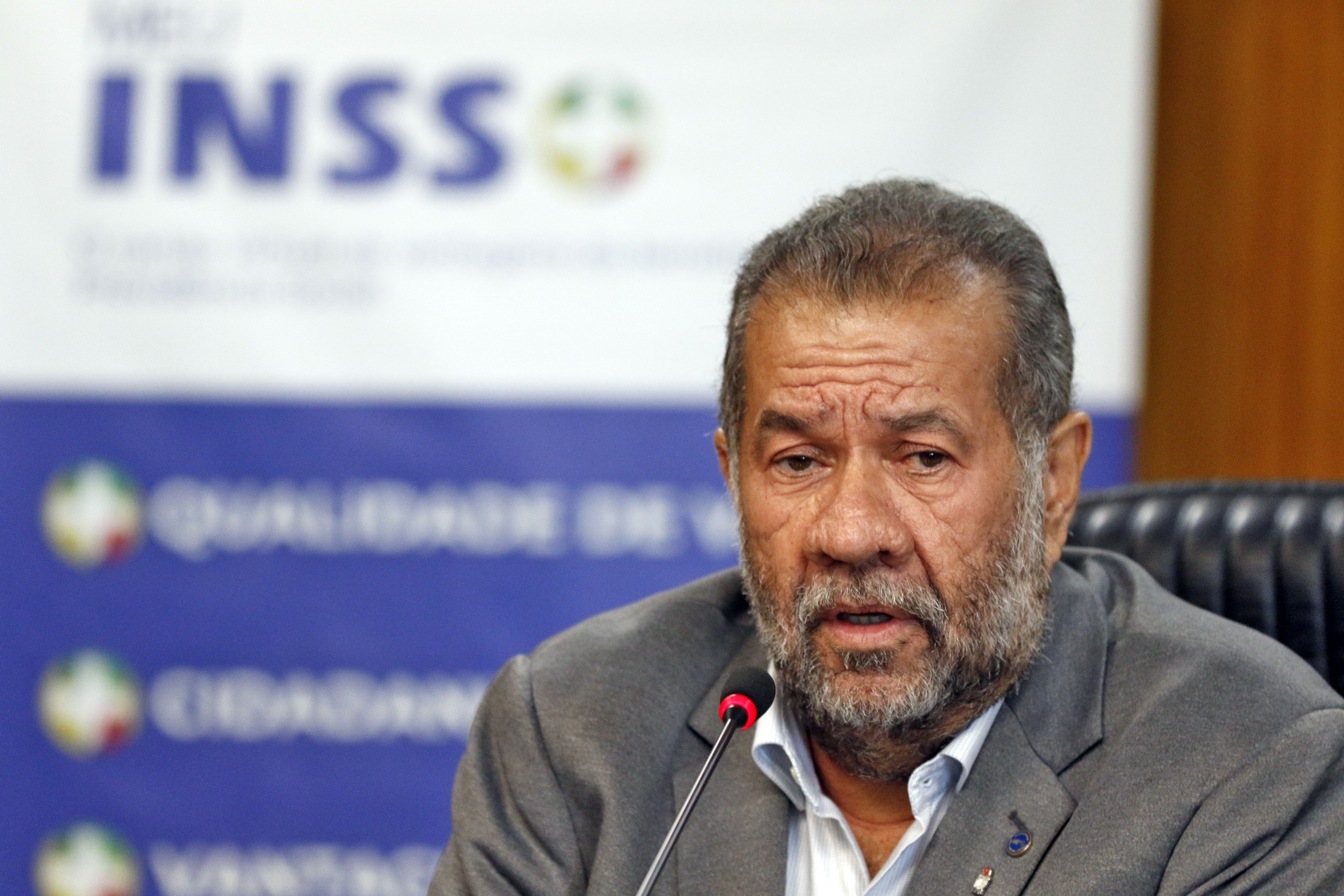 Imagem de destaque do post: "Não tenho como intervir", disse Lupi em 2023 sobre descontos indevidos