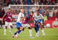 Com golaço de Pulga, Bahia vence Nacional fora de casa pela Libertadores