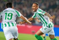 Barcelona tropeça contra Betis e perde chance de disparar em LaLiga