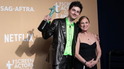 Timothée Chalamet, e sua mãe Nicole Flender no Screen Actors Guild Awards 2025