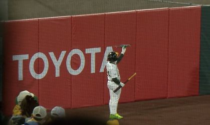 Sobrevoo de drone causa atraso em jogo da Major League Baseball