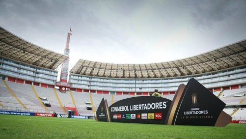 Sporting Cristal x Palmeiras duelam no Estádio Nacional de Lima