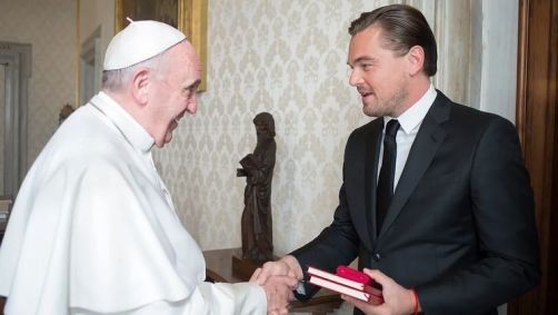 Leonardo DiCaprio lamentou a morte do papa Francisco