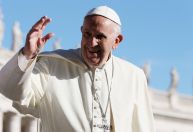Papa Francisco modernizou postura da Igreja sobre fiéis gays