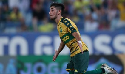 Série B: Cuiabá vira sobre Athletico-PR e “rouba” liderança provisória