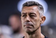 Santos contrata Cleber Xavier sem acordo com Caixinha por rescisão; entenda