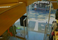 Vídeo mostra argentina perdendo carteira antes de acusar baiana de furto
