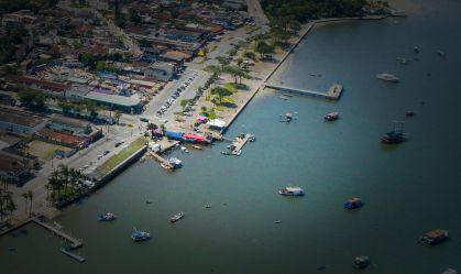 Risco de afundamento: Píer é interditado no litoral de São Paulo