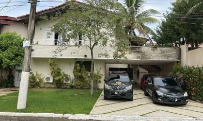 Polícia Civil prende estelionatários em condomínio de luxo no Guarujá (SP)