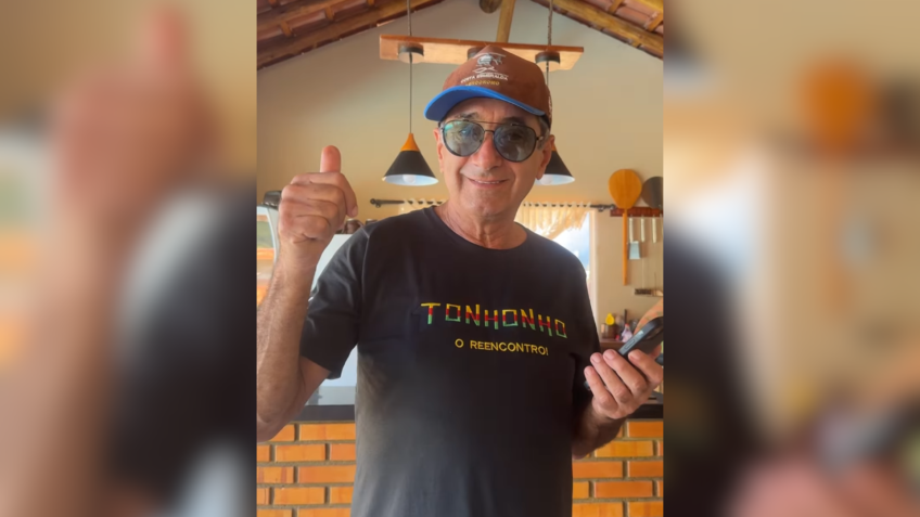 Flavius tinha 66 anos e era considerado "uma grande referência na aviação nacional"; caso ocorreu nesta segunda feira (21), na Praia de Areias Alvas (RN) • Reprodução/Redes Sociais