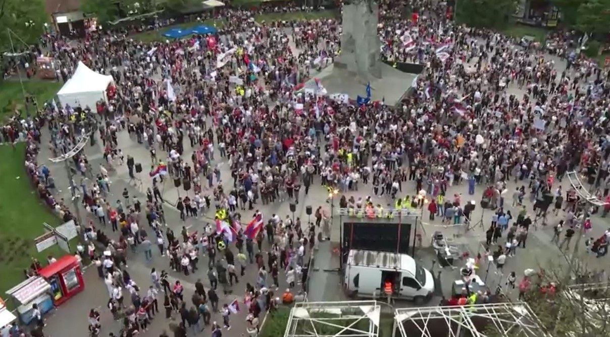 protestos sérvia