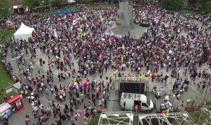 Manifestantes vão às ruas na Sérvia para protestar contra atual governo