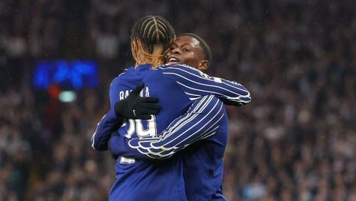 PSG passou pelo Asto Villa nas quartas da Champions League