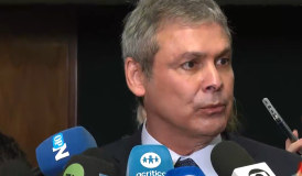 Líder do PT diz que PL da Anistia foi feito sob medida para Bolsonaro
