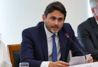 Juscelino Filho pede demissão após denúncia da PGR sobre desvio de emendas