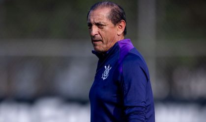 Ramón Díaz comanda treino do Corinthians mesmo com futuro indefinido