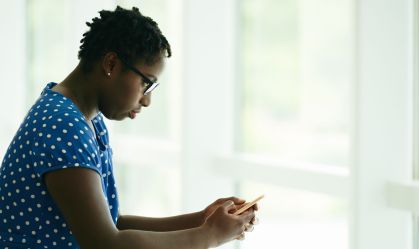 O que os usuários de redes sociais têm em comum com prisioneiros de guerra?