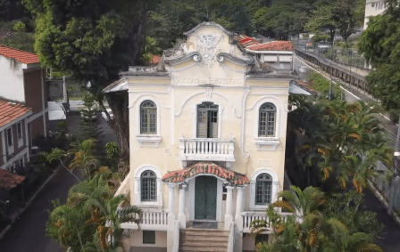 De acordo com o site do Retiro dos Artistas, o local já atendeu mais de seis mil pessoas