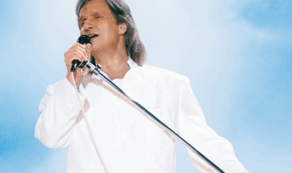 Roberto Carlos cancela show horas antes de subir ao palco no México; saiba
