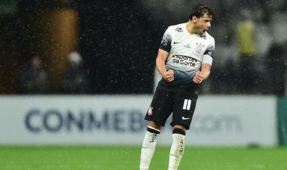 Romero marcou o gol do Corinthians contra o Racing