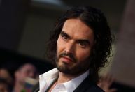 Russell Brand é acusado de estupro e agressão sexual pela polícia britânica