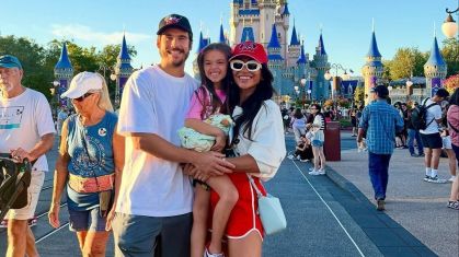 Sabrina Sato curte Disney com Nicolas e Zoe