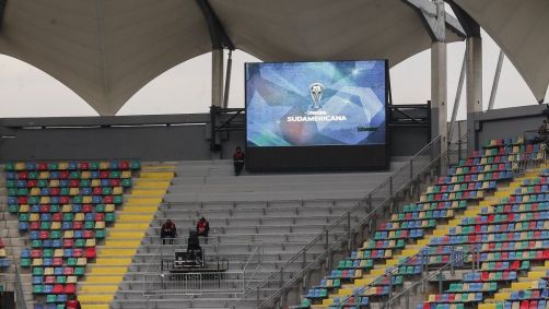 Estádio Bicentenario de La Florida, no Chile